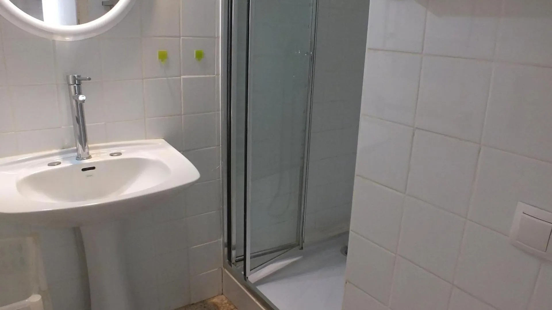 Apartamento En Roses: Terraza, Piscina, 6 Pers. - Es-204-74 Apartment