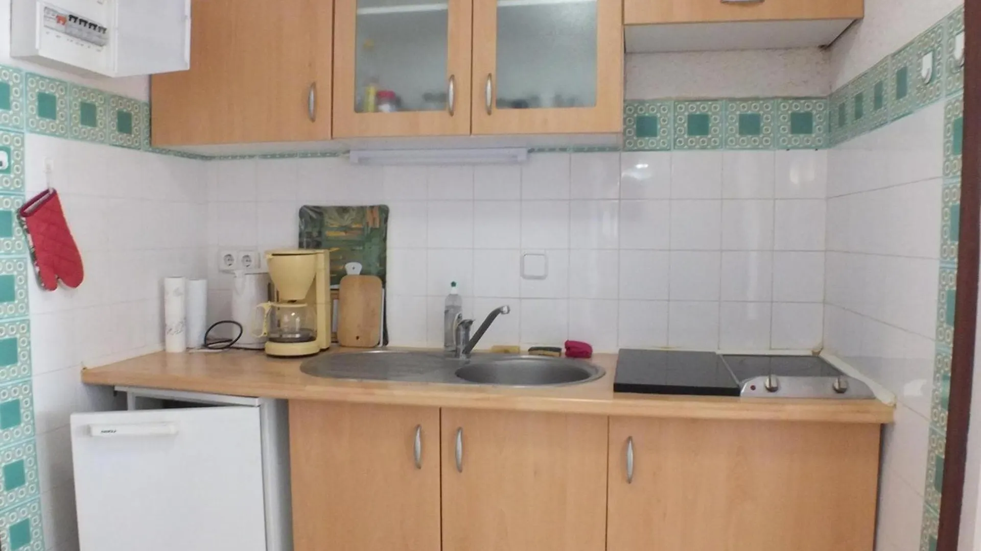 Apartamento En Roses: Terraza, Piscina, 6 Pers. - Es-204-74 Roses